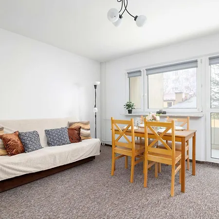 Family 3 Bedroom With Balcony In Cracow By Renters Apartman *