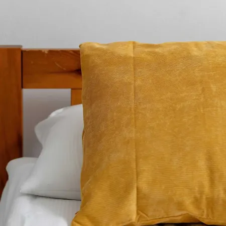 Family 3 Bedroom With Balcony In Cracow By Renters Apartman Krakkó