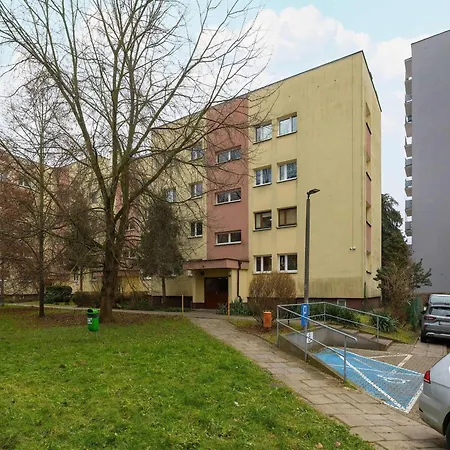 Apartman Family 3 Bedroom With Balcony In Cracow By Renters *