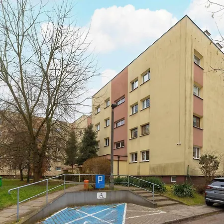 Family 3 Bedroom With Balcony In Cracow By Renters Krakkó