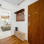 Apartment Family 3 Bedroom With Balcony In Cracow By Renters *