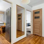 Family 3 Bedroom With Balcony In Cracow By Renters Apartment *