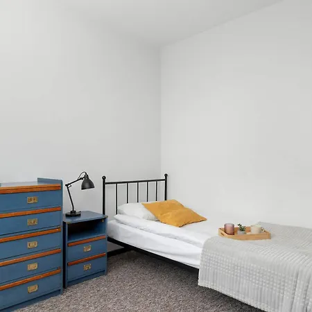 شقة Cozy With Balcony In Cracow By Renters *