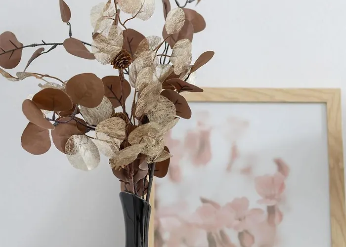 Cozy With Balcony In Cracow By Renters