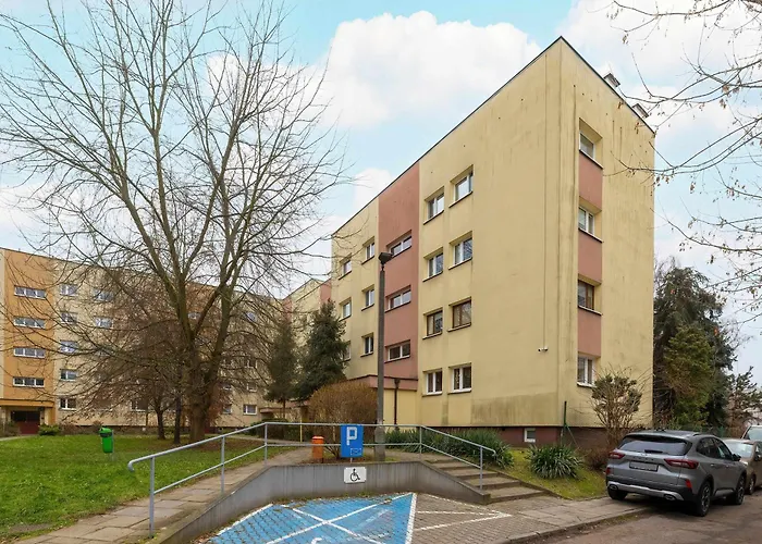 Cozy With Balcony In Cracow By Renters كراكوفيا