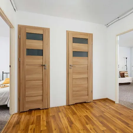 Appartement Family 3 Bedroom With Balcony In Cracow By Renters *
